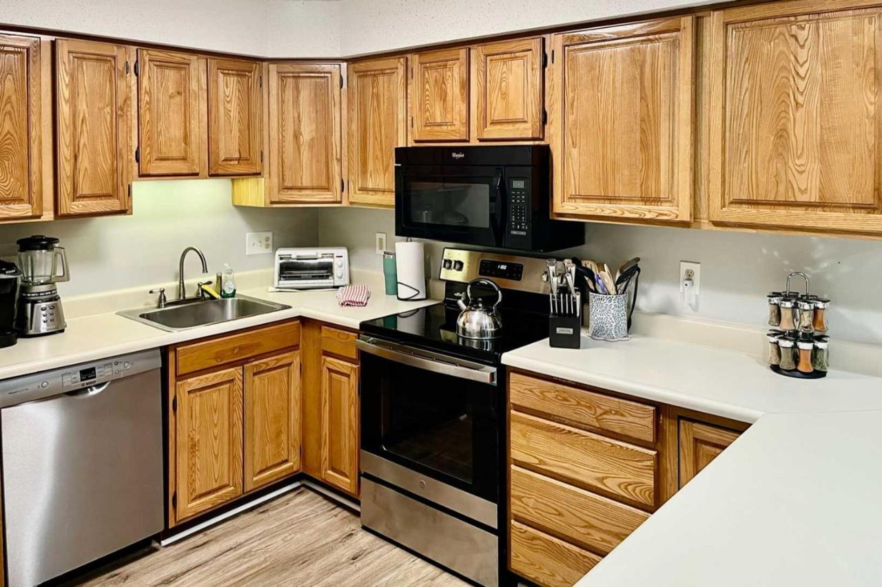 Lincoln Condo With Views, Pool, Hot Tub And Balcony! Exterior foto